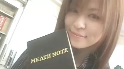 Emo Bronster Sunbaths با پیشنهادات ملایم فیلم سکس زهرا امیر در سولاریوم