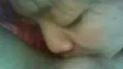 یک دانشجوی فارغ التحصیل لب های خود را به سمت پسری می کشد فیلم سکس زهرا امیر ابراهیمی تا کمرویی بین دانش آموز و او کم شود