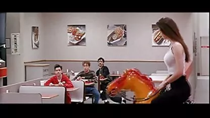 زن شلوار سرسختانه یک خروس متوسط ​​را با مشاعره بزرگ خودارضایی می کند و نوک سینه های ﻿سکس زهرا امیر ابراهیمی خود را با نوک سینه باز می کند