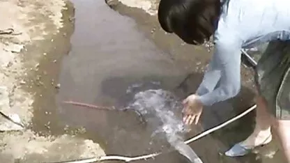لیلی چشم قهوه ای عاشق یک بیگانه شد و در ابتدا برادر بزرگتر خود را خورد و یک فيلم سكس زهرا ابراهيمي گربه کوچک به او نشان داد