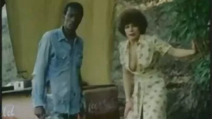 شادابی سه جفت جفت سکس زهره فیلم نرگس در یک اتاق کوچک که سوسکهای سرگین یکدیگر را چرخانده اند.