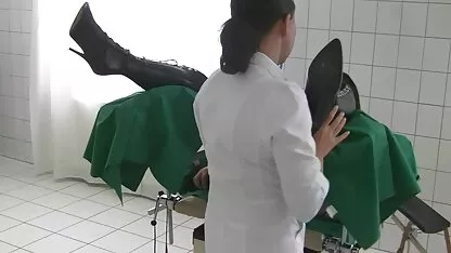 لولا خودش را در رختخواب فیلم زهرا امیر ابراهیمی سکس تحسین می کند