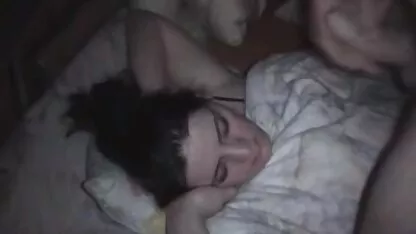 زن سیاه آینه با فشردن خروس سیاه با سینه های خود شروع به استمناء زهرا امير ابراهيمي سكس کرد و یک دقیقه بعد او را روی سینه اش تقدیر کرد.